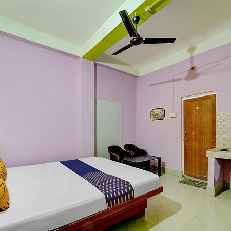 Hotel O Home Trimurti Guest House グワーハーティー エクステリア 写真
