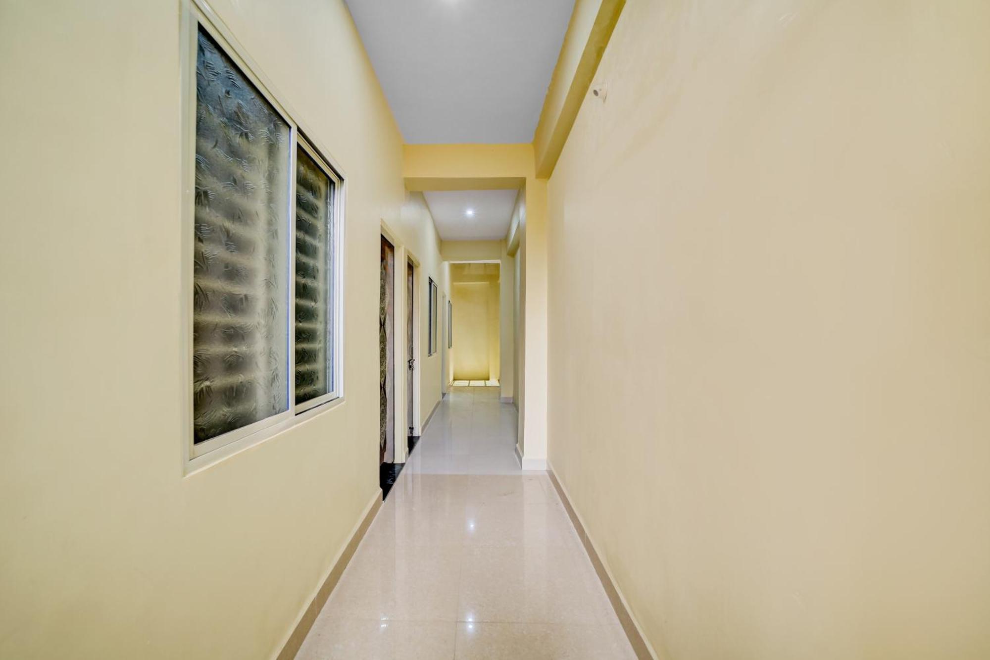 Hotel O Home Trimurti Guest House グワーハーティー エクステリア 写真